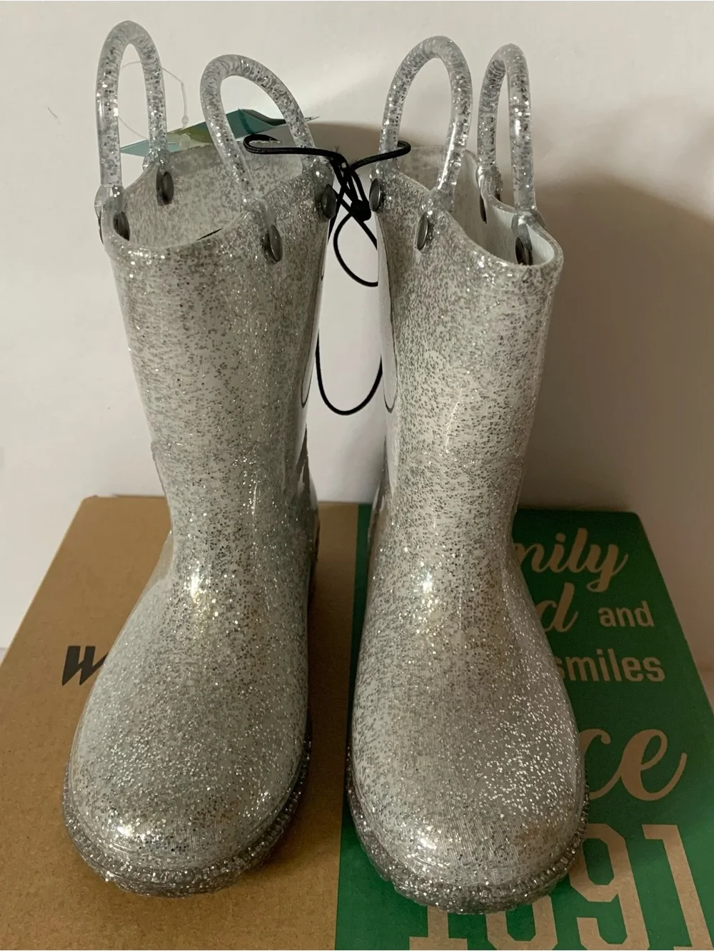 NIB. WESTERN CHIEF Silver Glitter Kids Rain Boot with Pull Handles